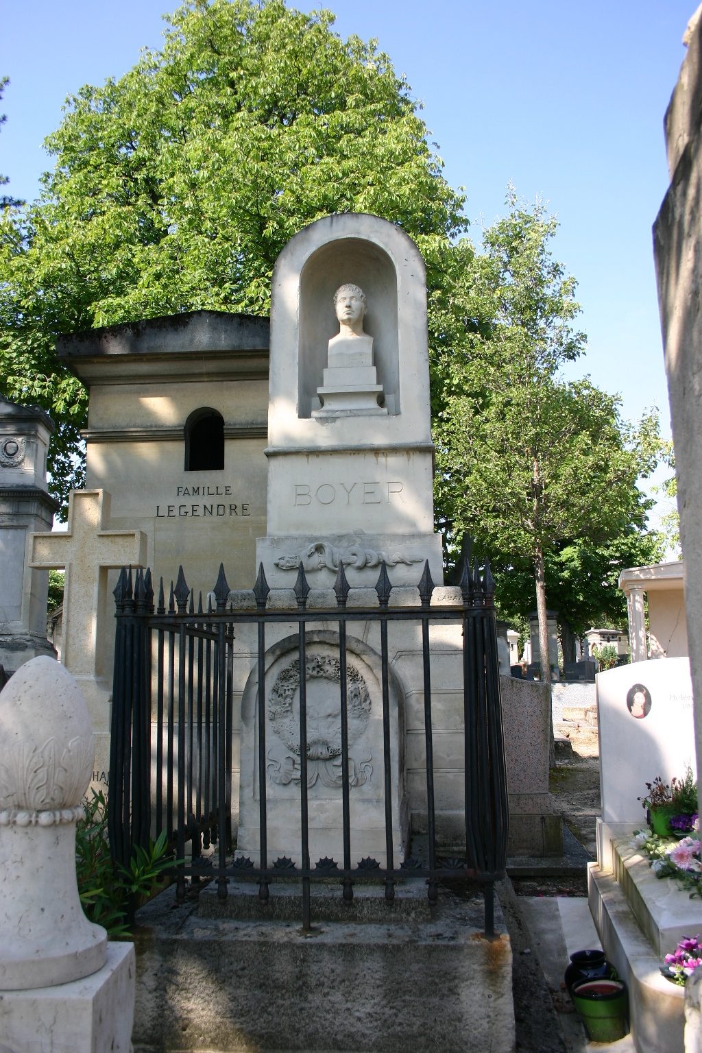 Alexis%20Boyer%27s%20tomb%2C%20Montparnasse%20Cemetery%2C%20Paris%20%282%29.JPG